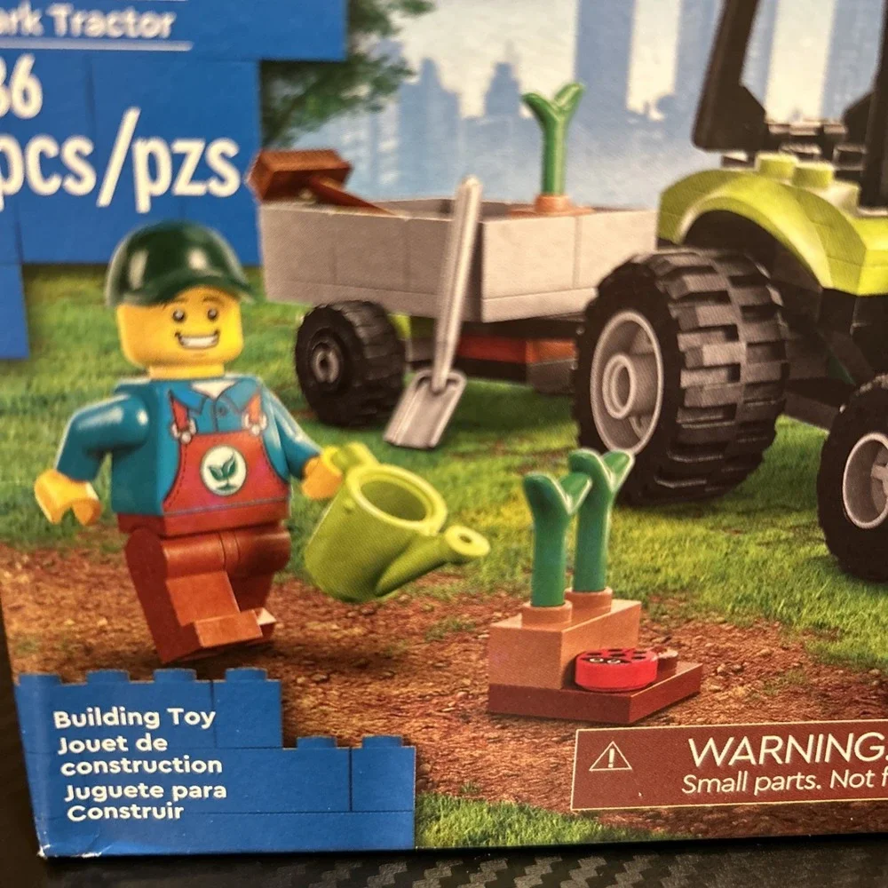 Retired LEGO CITY: Park‎ Tractor (60390)